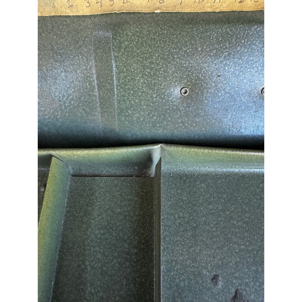 Metal olive Green utility box rustic patina w/tray vintage 60s 70s industrial - Picture 9 of 16